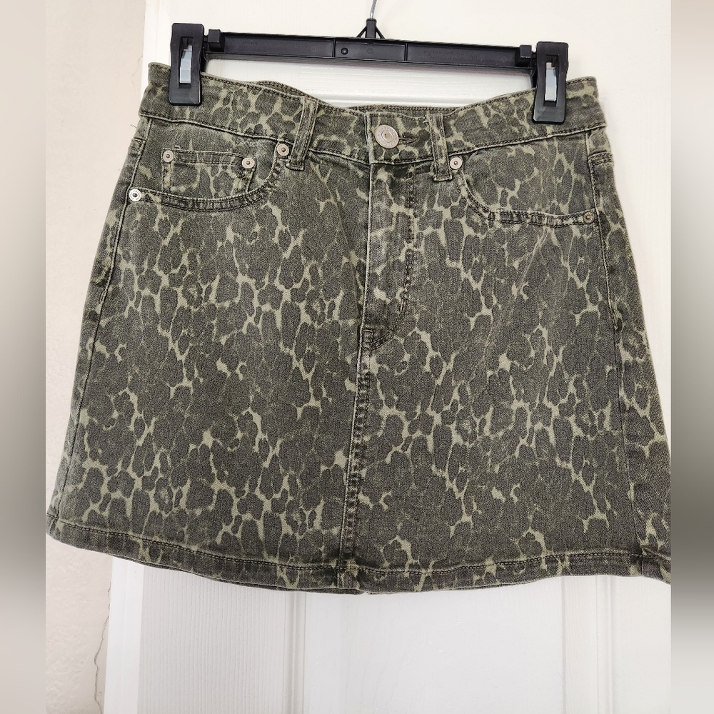 AE Olive Green Leopard Jean Skirt Size 6